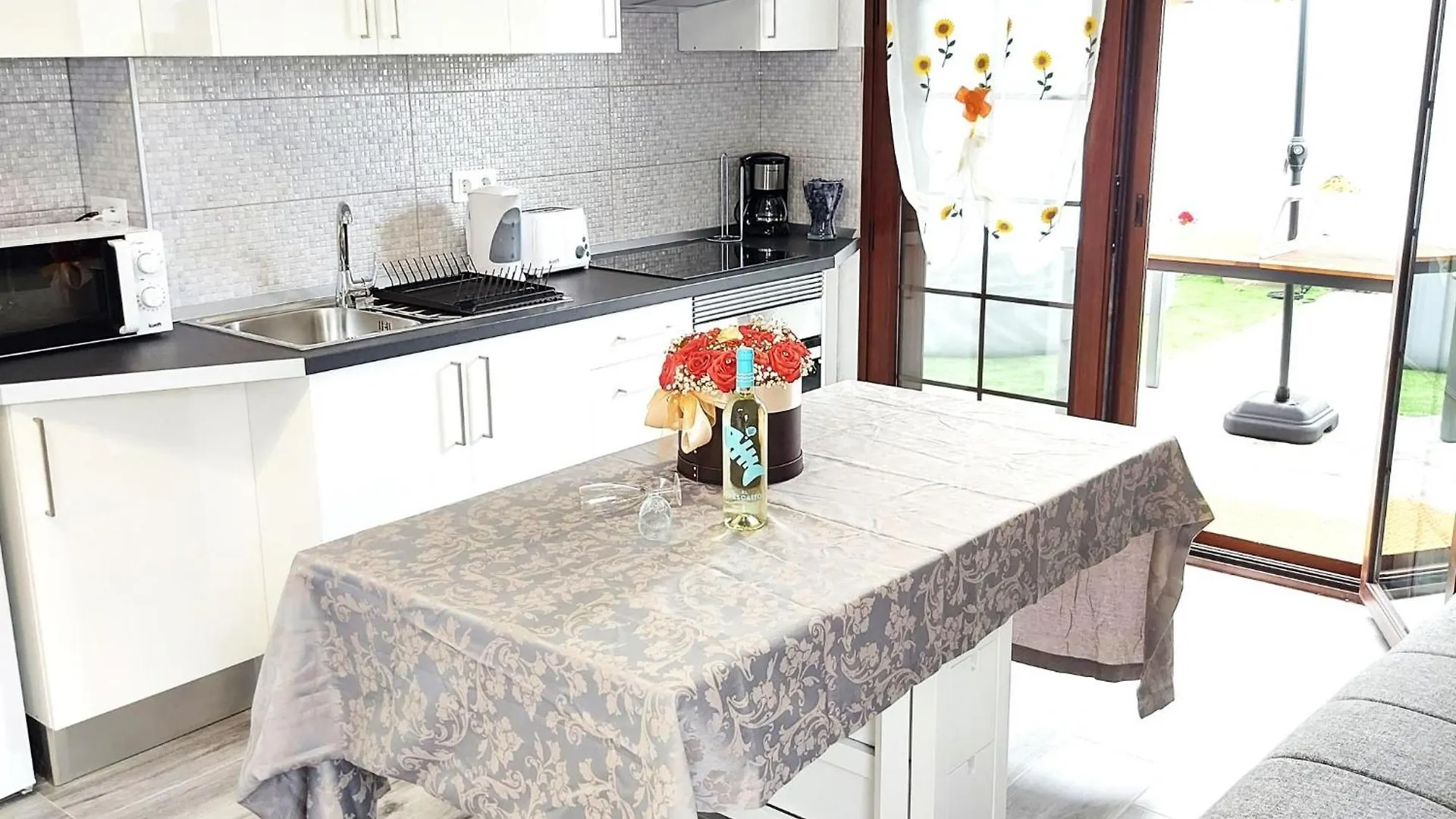 Villa Blanca Apartment, Garden View 2 Bedrooms 阿德耶