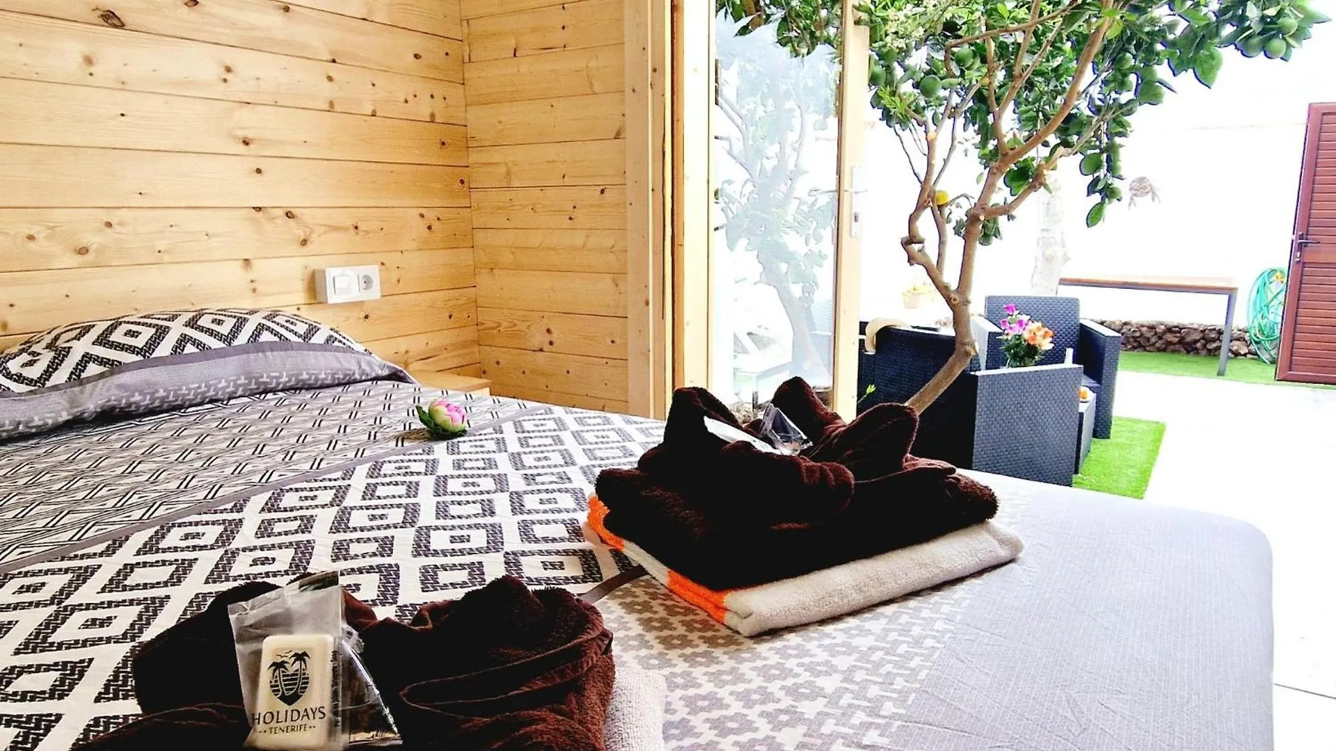 度假居 Villa Blanca Apartment, Garden View 2 Bedrooms 阿德耶